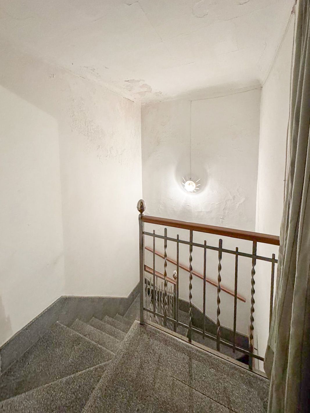 Casa mallorquina con carácter y gran potencial para renovar en el pueblo de muro.