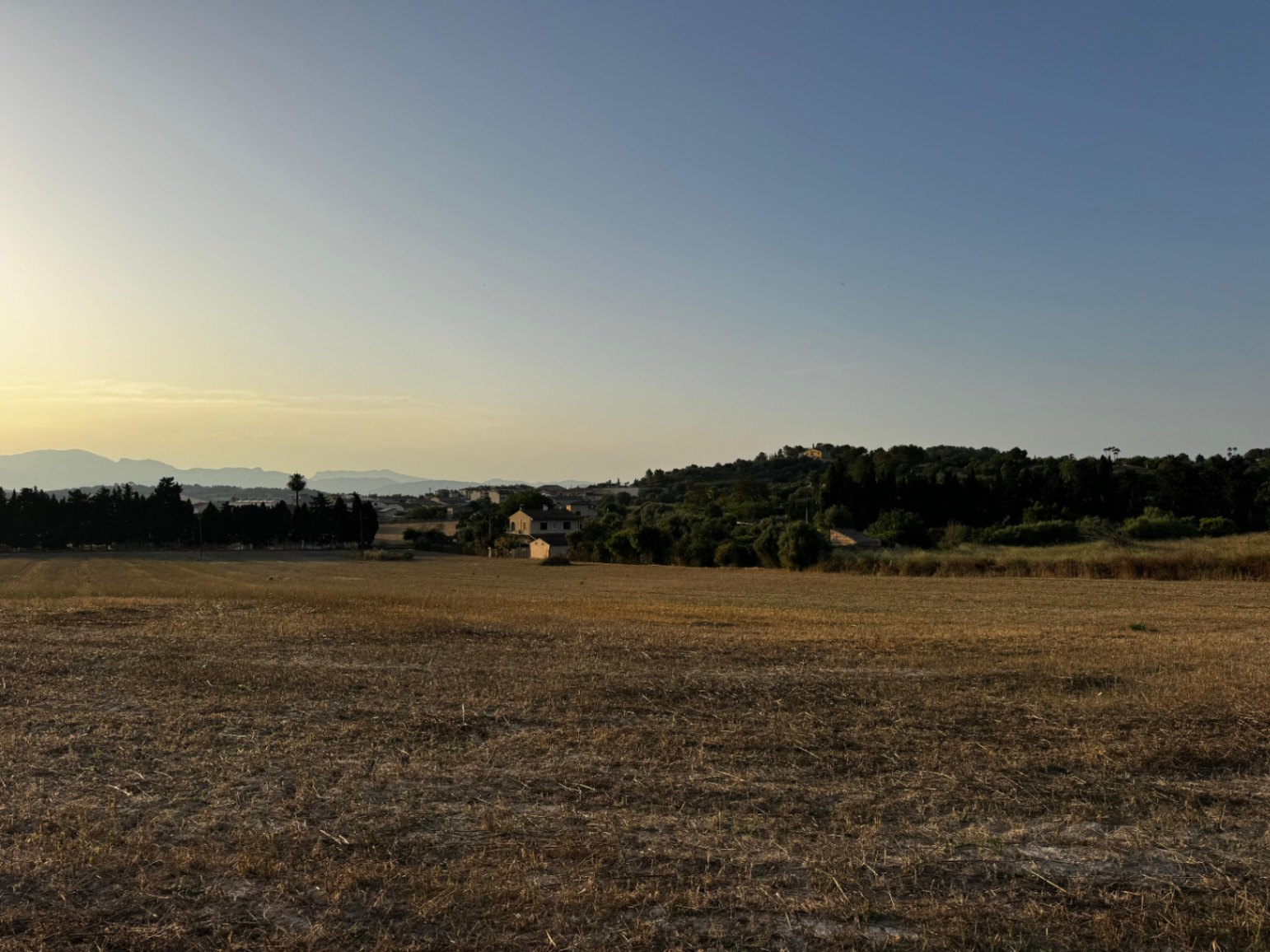 Excepcional finca rustica edificable con impresionantes vistas.  