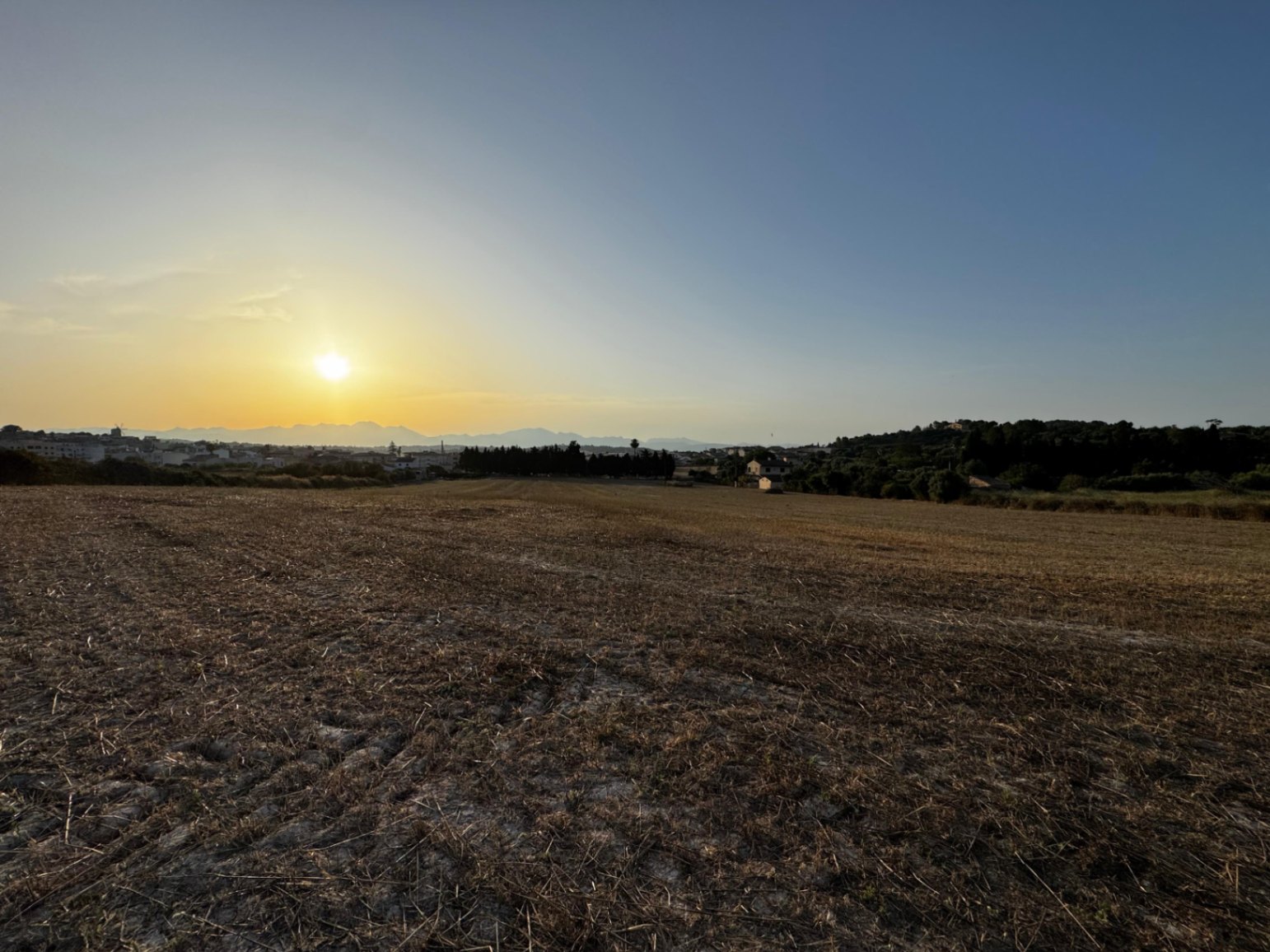 Excepcional finca rustica edificable con impresionantes vistas.  