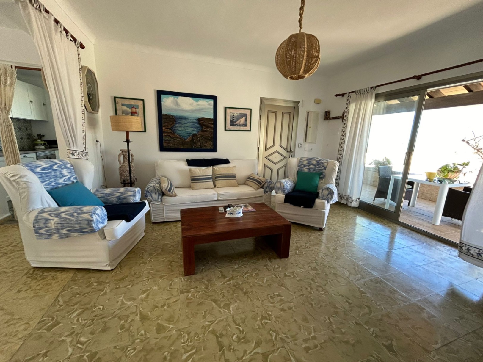 Chalet con Licencia Vacacional ETV para 4 Personas, con apartamento Independiente y dos Solares  