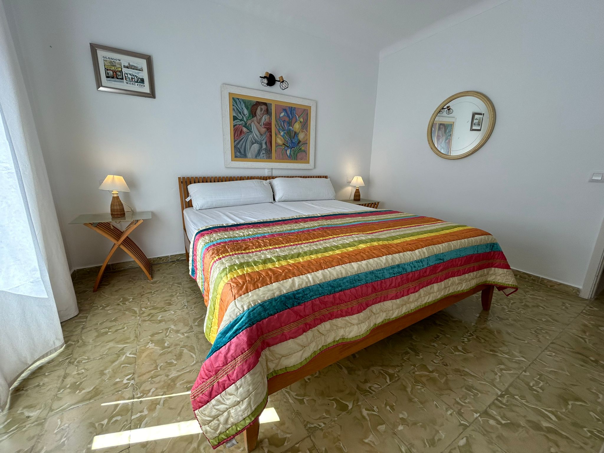 Chalet con Licencia Vacacional ETV para 4 Personas, con apartamento Independiente y dos Solares  