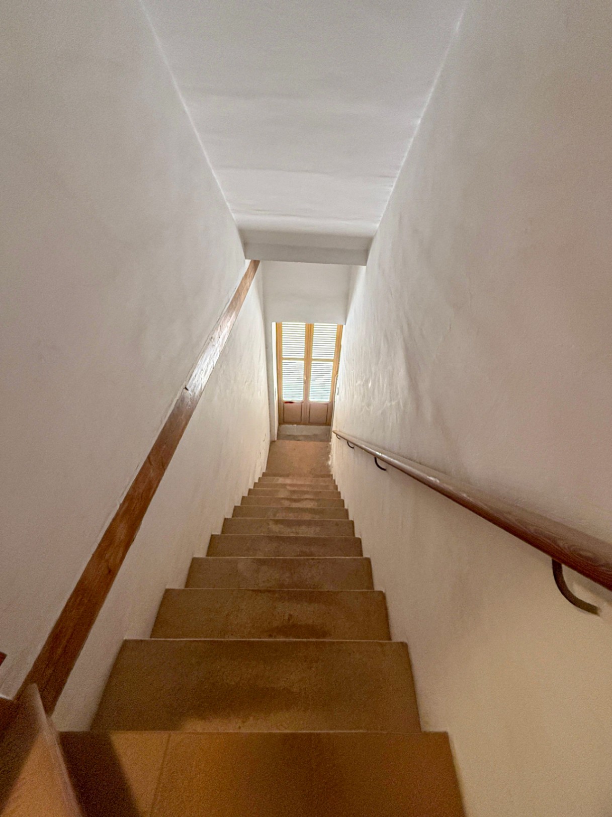 Spacious Duplex House in Llubí with Patio, Garage, and Potential for Upgrades