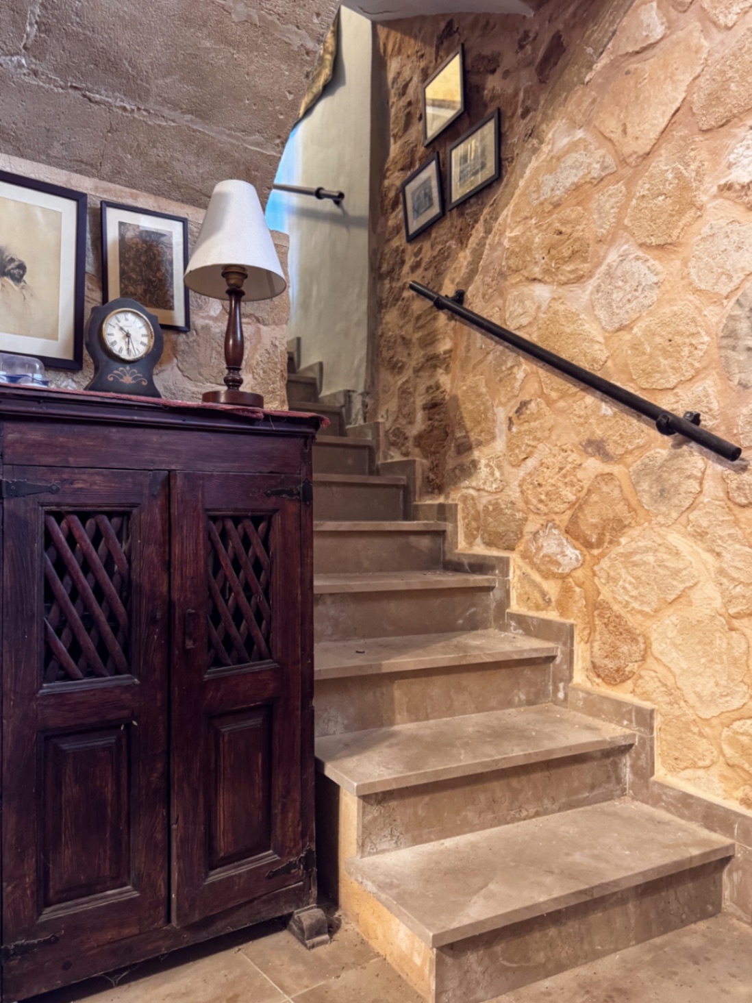 Encantadora casa señorial con licencia de alquiler vacacional en el pintoresco pueblo de Capdepera.