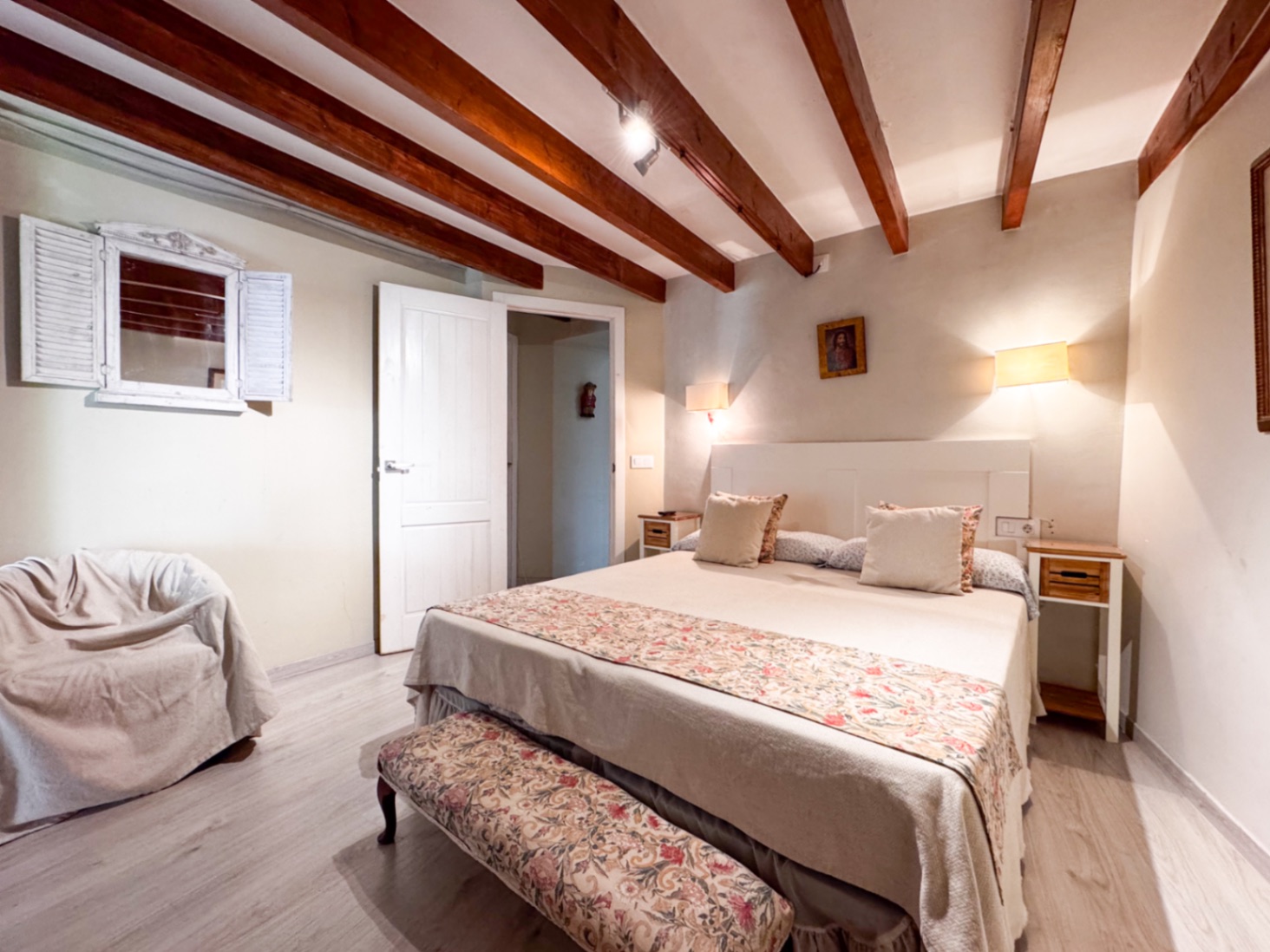 Encantadora casa señorial con licencia de alquiler vacacional en el pintoresco pueblo de Capdepera.