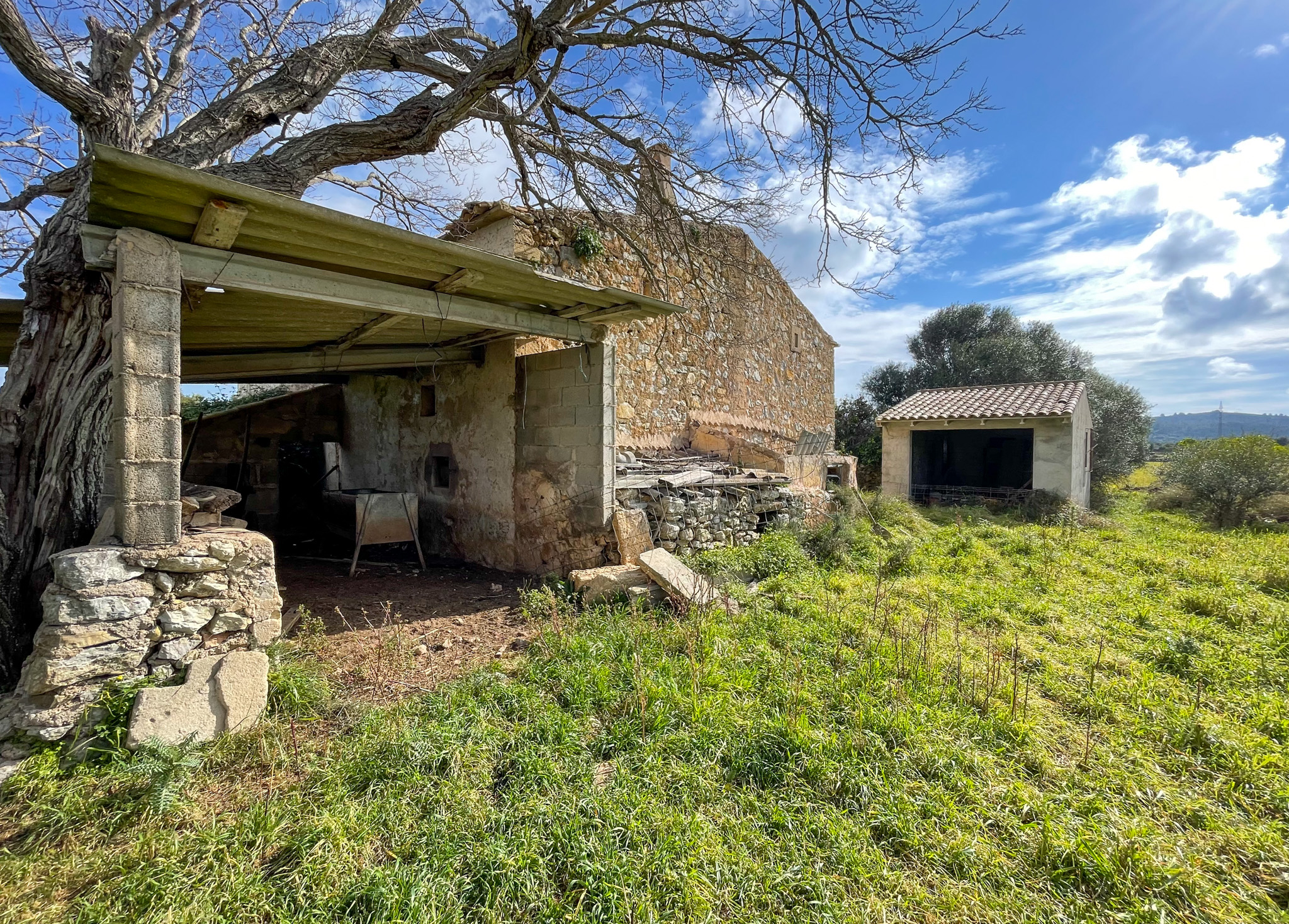 Preciosa finca rústica con impresionantes vistas en las afueras de la ciudad de Capdepera.